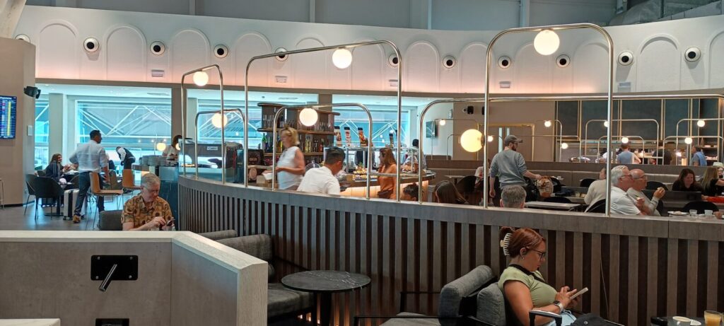ローマの空港、Priority Passで利用したラウンジの店内