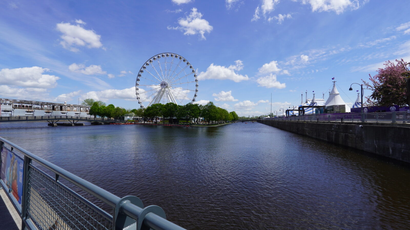 モントリオールのオールドポートとLa Grande Roue de Montréal